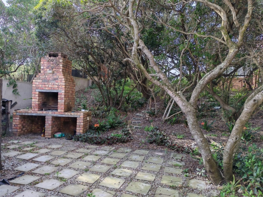 5 Bedroom Property for Sale in Cannon Rocks Eastern Cape